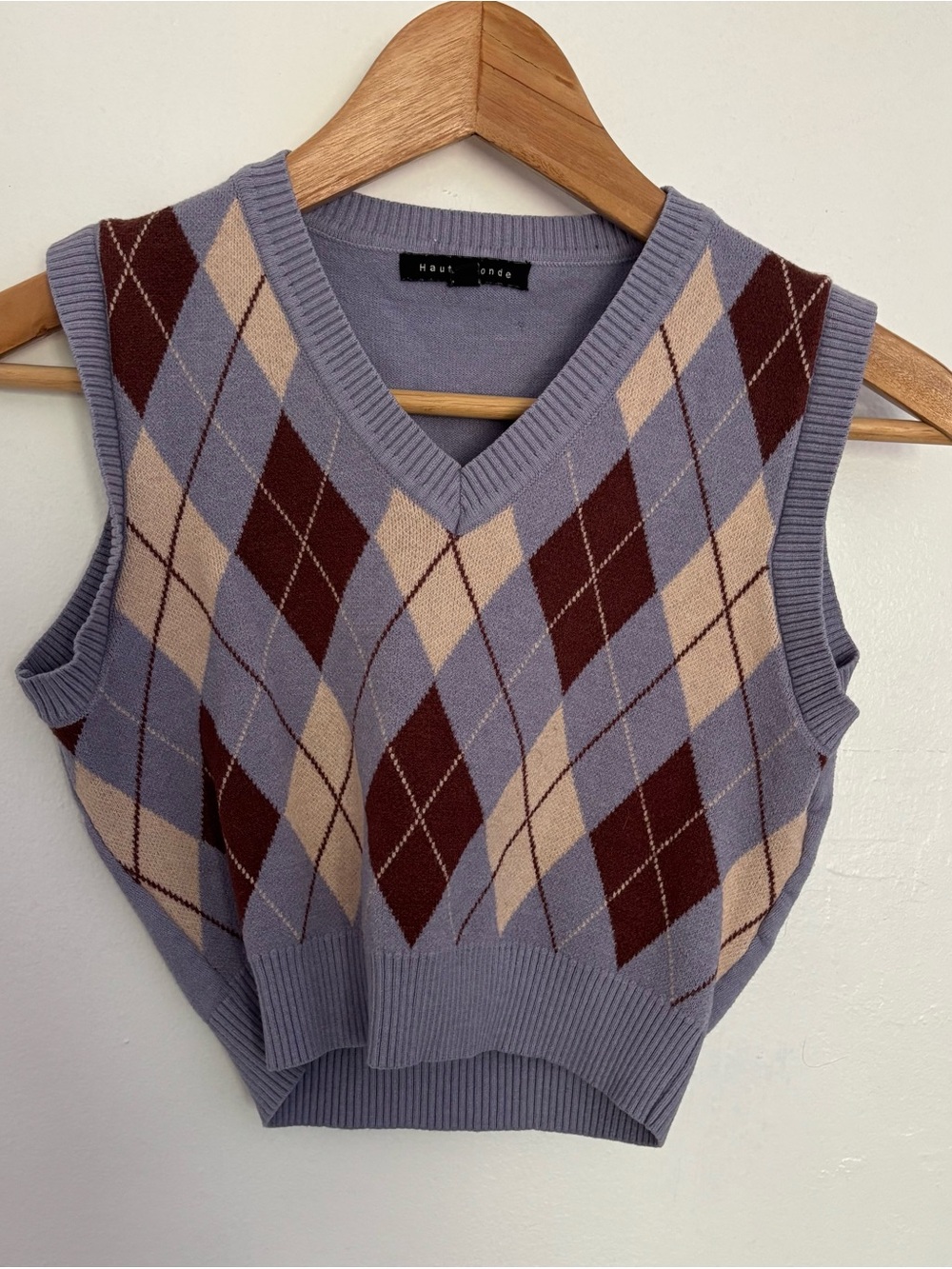 Argyle V-Neck Knit Vest in Lavender, Beige & Brown